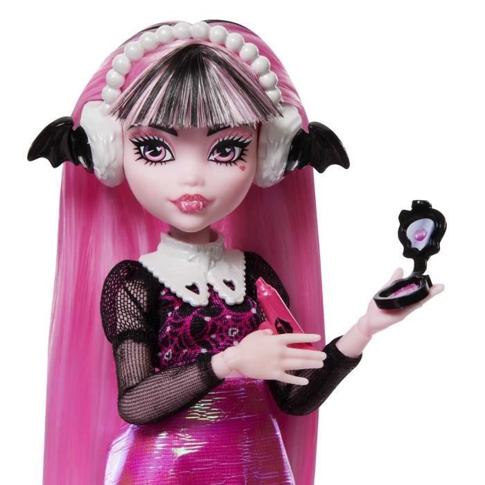 Barbie monstro, Monster High atrai crianças por ser imperfeita -  13/11/2013 - UOL Universa